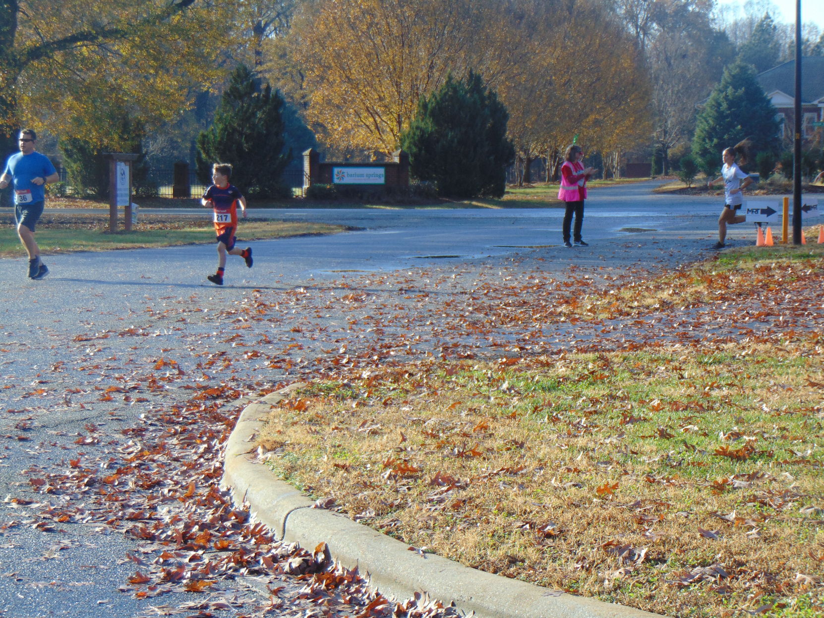 Jingle Run 5K (28).JPG